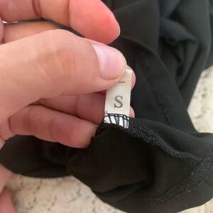 Black long sleeve crop top